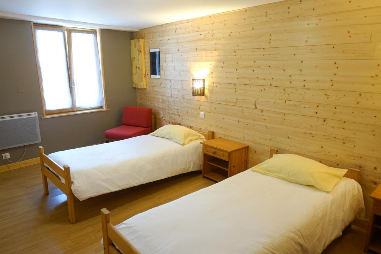 Appartement Spacieux Avec Terrasse Saint-André-dʼEmbrun Esterno foto