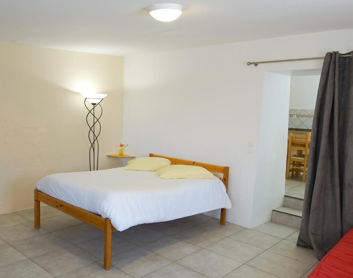 Appartement Spacieux Avec Terrasse Saint-André-dʼEmbrun Esterno foto